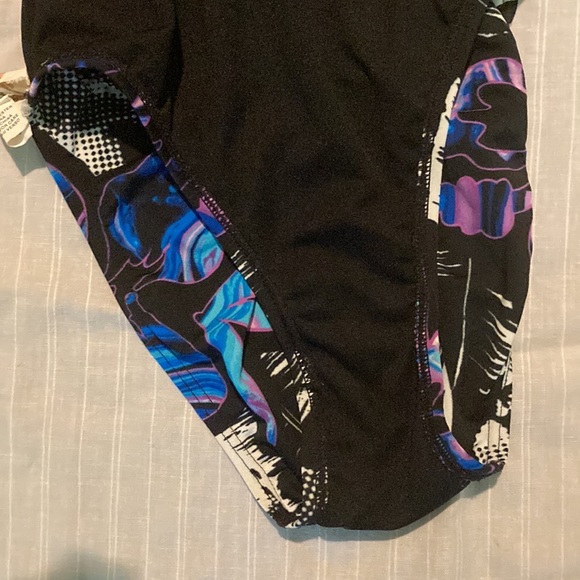 ❌SOLD❌ TYR | Swimsuit | 30 - Picture 6 of 6